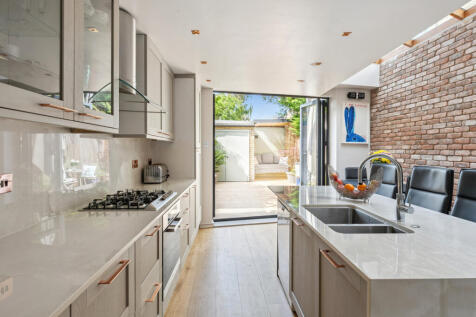 Kynaston Road, London, N16