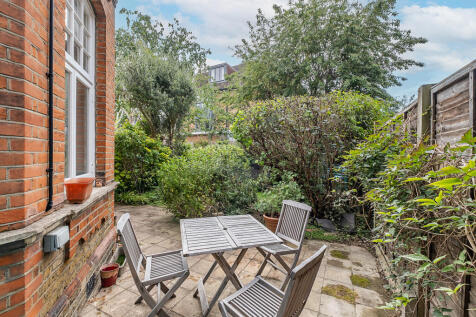 Upper Richmond Road, London, SW15