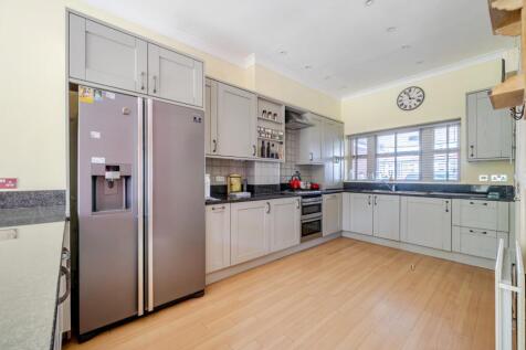 Kingston Road, Raynes Park, London, SW20