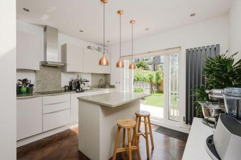 Carlton Park Avenue, Raynes Park, SW20