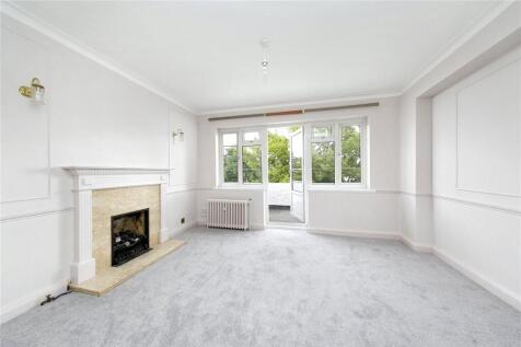 Sheen Court, Richmond, Surrey, TW10