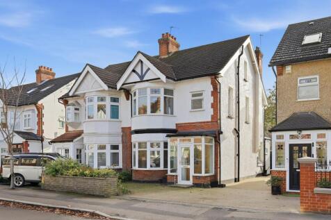 Woodlands Avenue, Aldersbrook