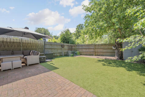 Westcoombe Avenue, London, SW20