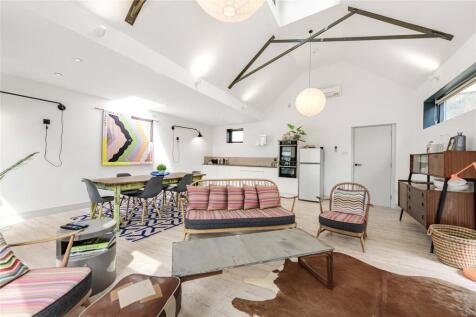 May Road, Twickenham, TW2