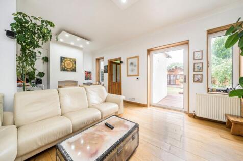 Swyncombe Avenue, Ealing