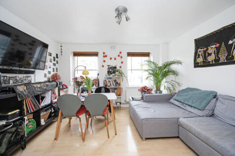 Mile End Road, Stepney, London, E1