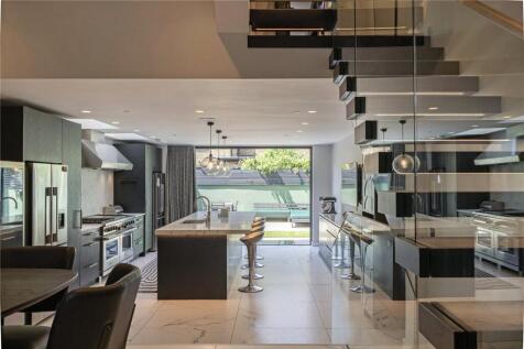 Hestercombe Avenue, London, SW6