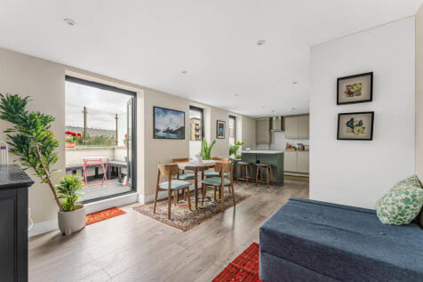 John Campbell Road, London, N16