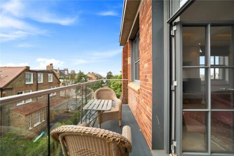5 Porteus Place, London, SW4