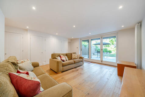 Munster Road, Teddington, TW11
