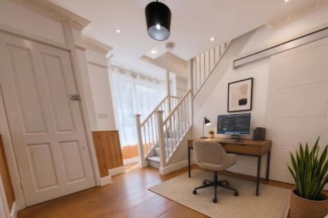Stanley Gardens Road, Teddington, TW11