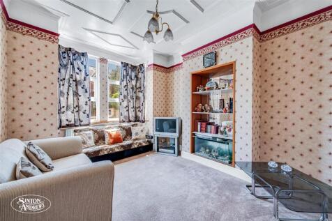 Leighton Road, Northfields