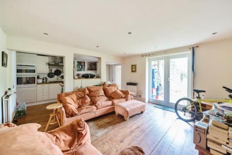 Mount Ararat Road, Richmond