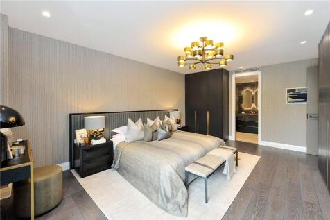 Fitzhardinge House, Portman Square