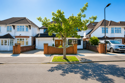 Minterne Avenue, Southall, Greater London, UB2