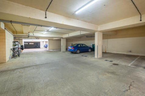 Samuel Gray Gardens, Kingston Upon Thames, KT2