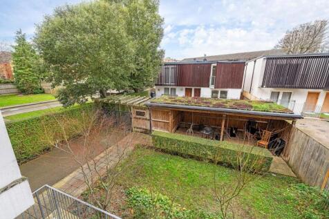 Kings Avenue, SW4