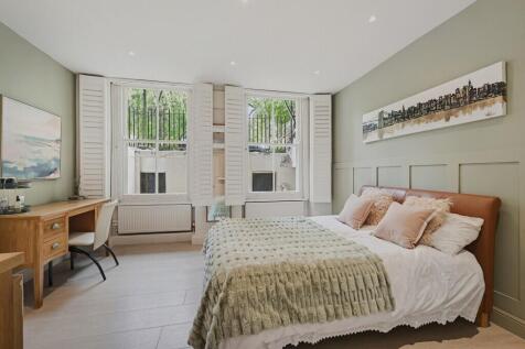 Nevern Square, Earls Court, London, SW5