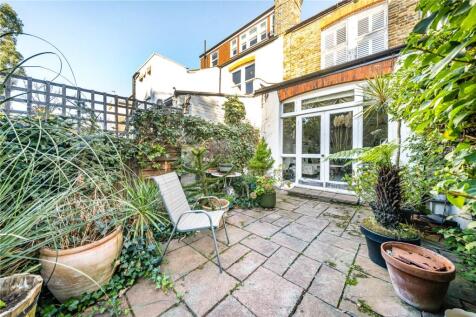 Sherborne Gardens, Ealing