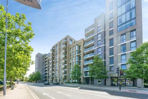 Queenshurst Square, KINGSTON UPON THAMES, Surrey, KT2