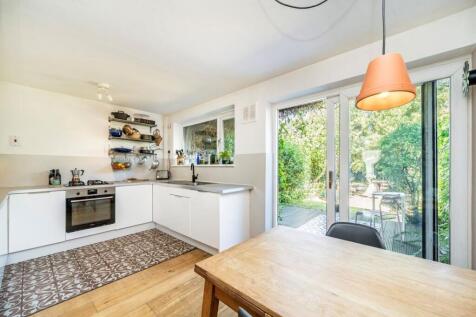 Dunoon Road, London