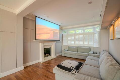 Kings Farm Avenue, Richmond, TW10