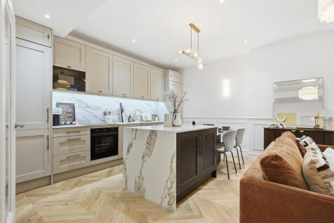 Nevern Square, Earl's Court, SW5