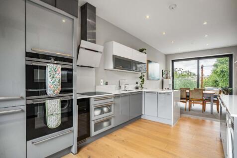 Josephine Avenue, London, SW2
