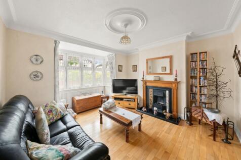Manton Avenue, Hanwell, W7