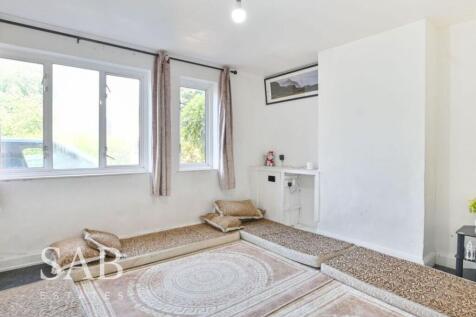 Lily Gardens, Wembley, HA0