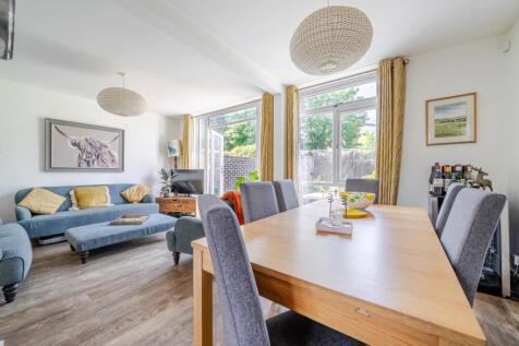 Kempis Way, North Dulwich, London, SE22