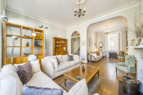 Westcroft Square, Hammersmith