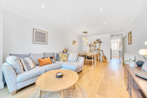 Atbara Road, Teddington, TW11