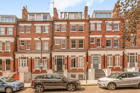 Primrose Gardens, 
Belsize Park, NW3