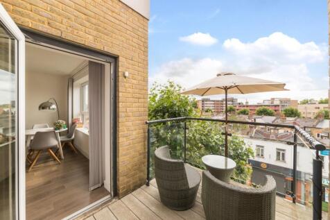 Dreadnought Court, 
Surrey Quays, SE8
