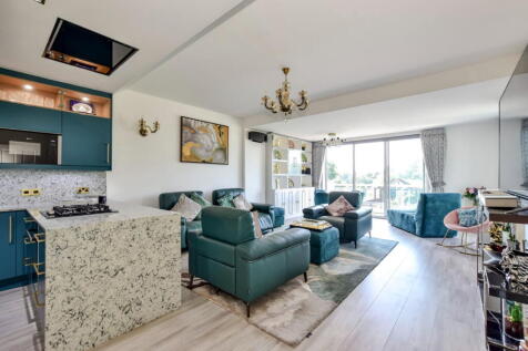 Kew Bridge Road, Brentford, TW8 0EB