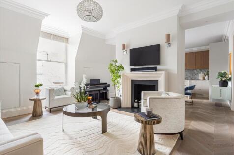 Kensington Court, London W8