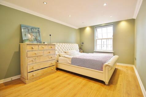 Holme Court, Twickenham Road, Isleworth TW7