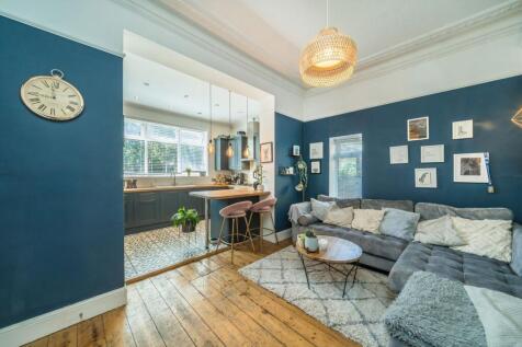 Longley Road, London