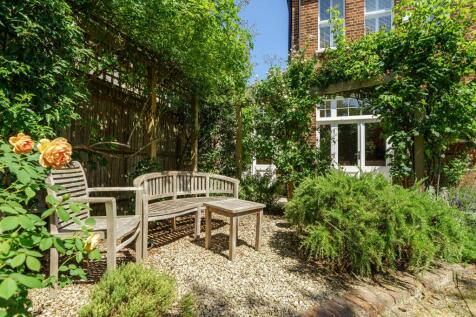 Lytton Grove, London, SW15
