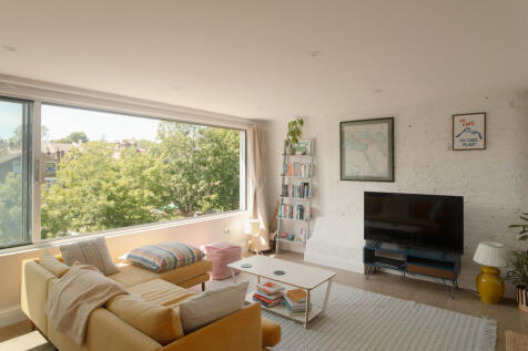 Second Floor Flat, Endwell Road, Brockley, London