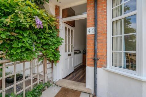 St Winifreds Road, Teddington, TW11