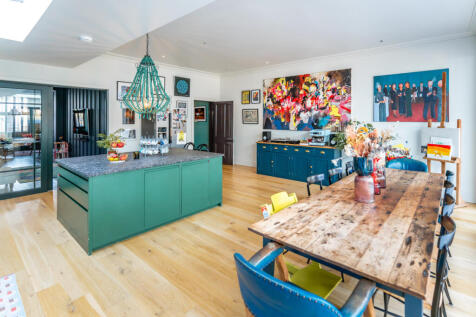 Twyford Avenue, London, W3