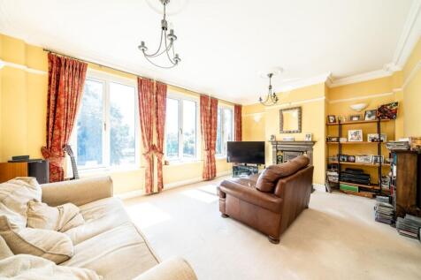 Beaufort Road, Twickenham