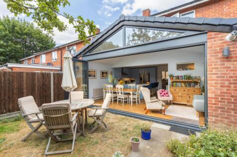 Strathdon Drive, London, SW17