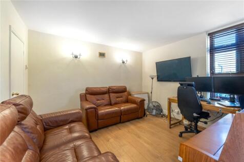 Briar Road, Twickenham, TW2