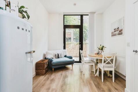 Forrester Way, London, E15