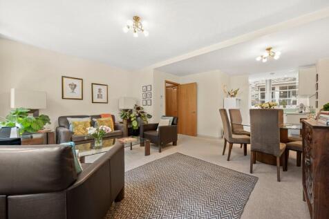 Alfred Place, 
Fitzrovia, WC1E