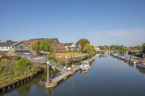 Manor Road, Teddington, TW11