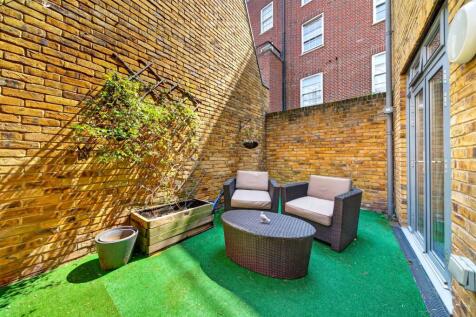 Corben Mews, London, SW8
